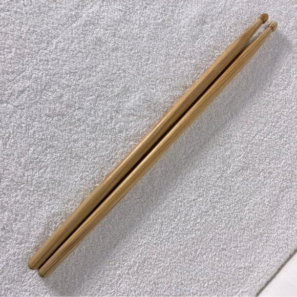 Guitar Hero Wood Drumsticks x2 - Picture 6 of 8